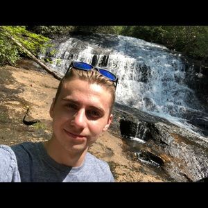 Meet your Posher, Dominik